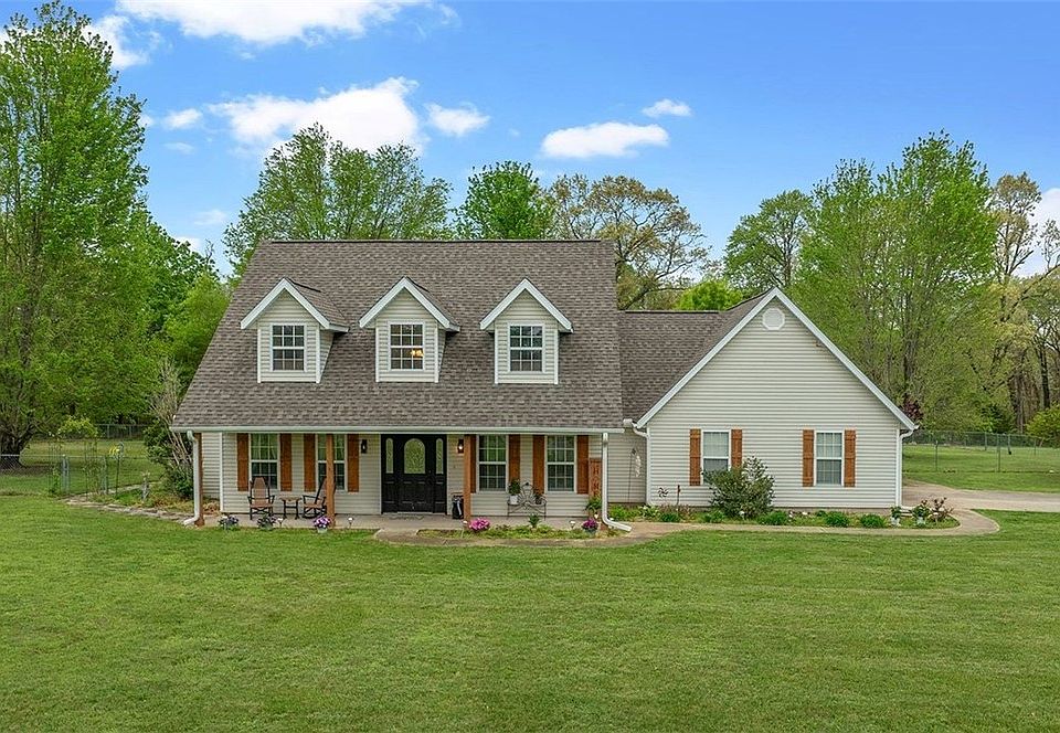 1st image of 15150 Wild Honey Ln