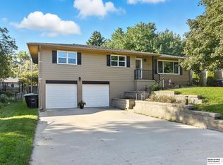 11021 Spring St, Omaha, NE 68144