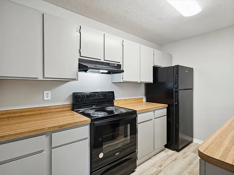 Woodwind Apartments — Photo 17