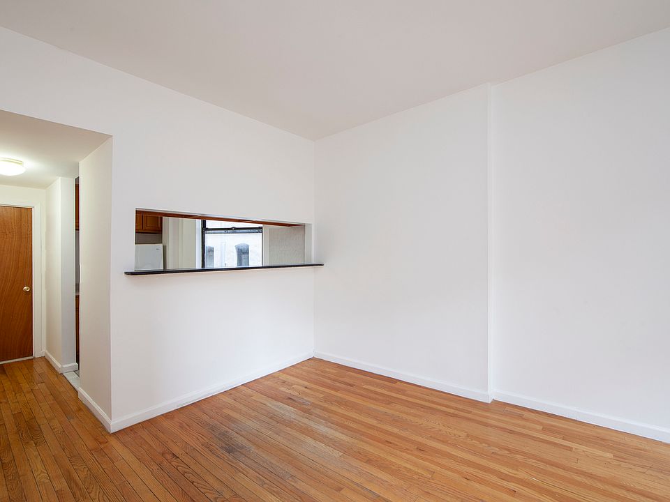 2nd image of 338 E 15th St APT 4