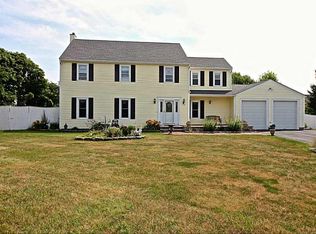 100 Benjamin Dr, Portsmouth, RI 02871