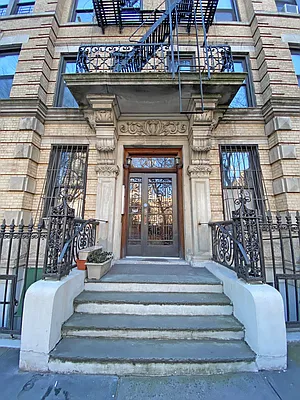 Rented by Compass | media 16