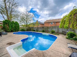 465 Burnett Ave, Cambridge, ON N1T1L3