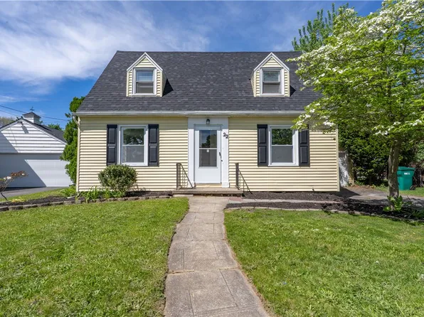 22 Idyllwood Ln, Rochester, NY 14617
