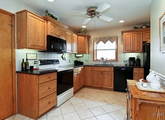 3rd image of 537 Whittier Ave