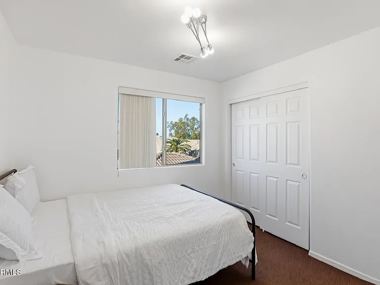 220 W Beechnut Pl — Photo 31