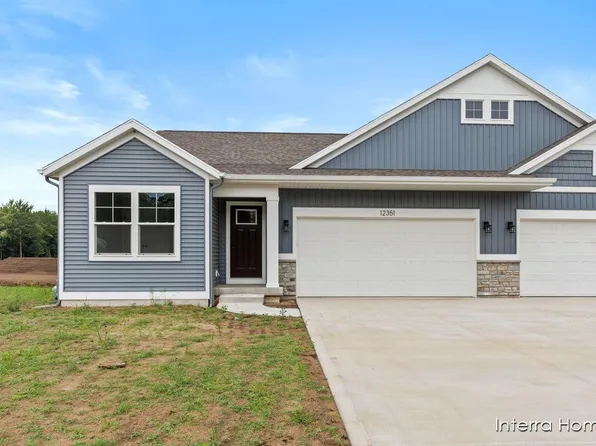 12351 Hawley Dr #20, Grand Haven, MI 49417