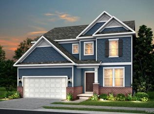 741 Haywood Dr, Saline, MI
