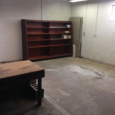 3rd image of 422 W Hickory St