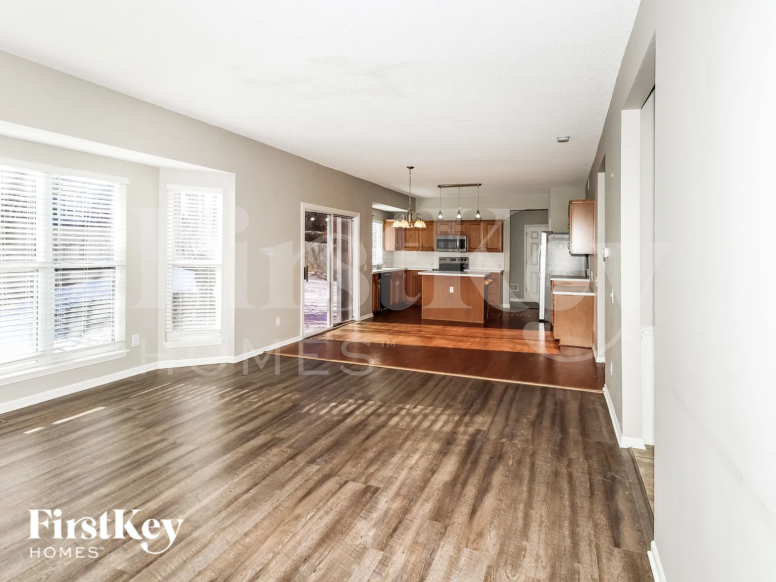 4 bed, 3.0 bath, 2834 sqft, $2,845 — Photo 3