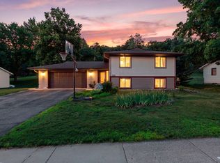 762 Pioneer Rd, Red Wing, MN 55066