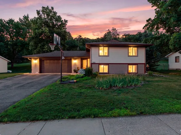 762 Pioneer Rd, Red Wing, MN 55066