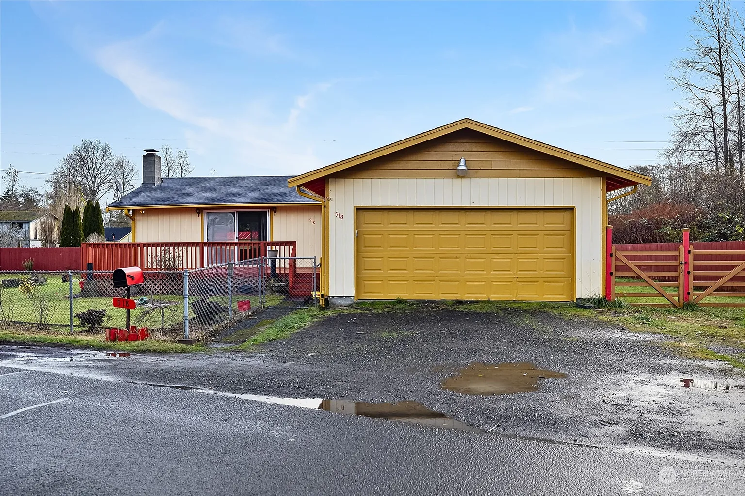 518 SW Front Street photo 1