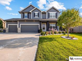 15219 Norwick Dr, Omaha, NE 68116