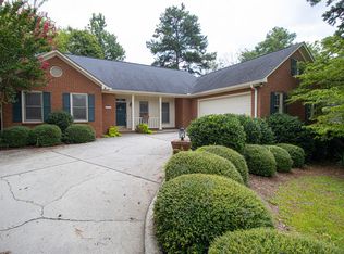 2220 Montclair Dr, Columbia, SC 29206
