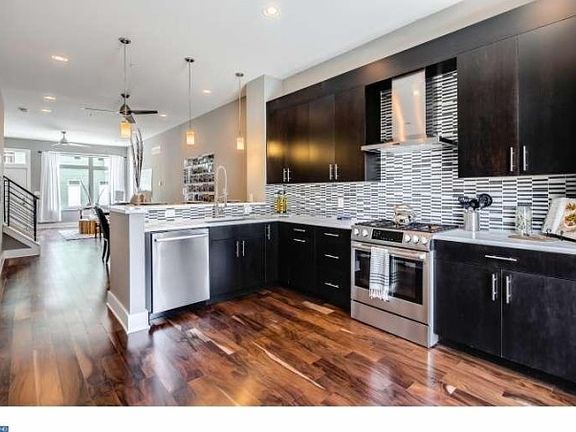 3rd image of 740 S Columbus Blvd Unit 47