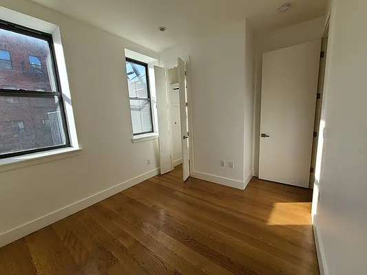 Rented by Lodger Corp | media 18