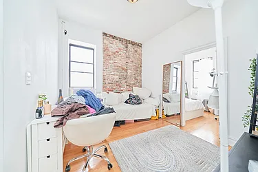 Rented by Living New York