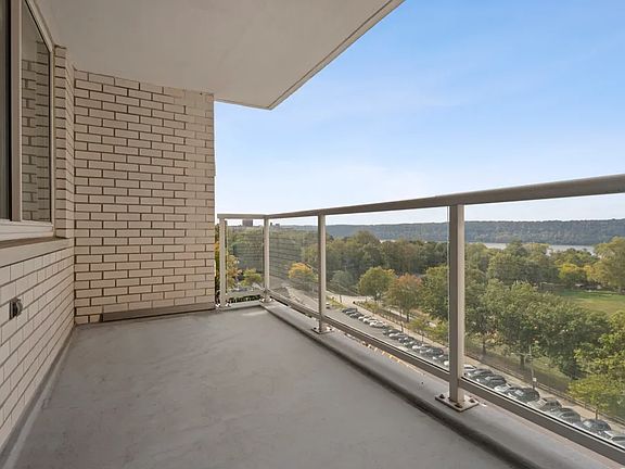 4th image of 3333 Henry Hudson Pkwy APT 10G