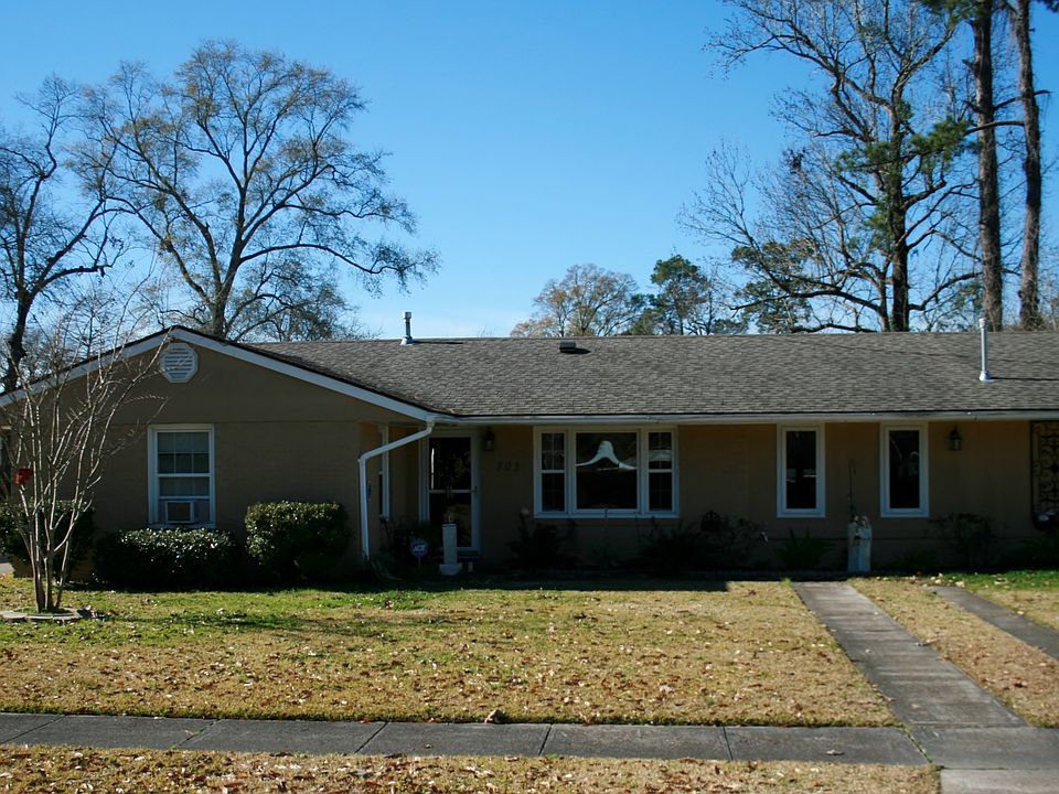 1st image of 302 Louisiana Ave