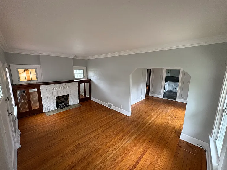 160 Talbot Dr — Photo 6