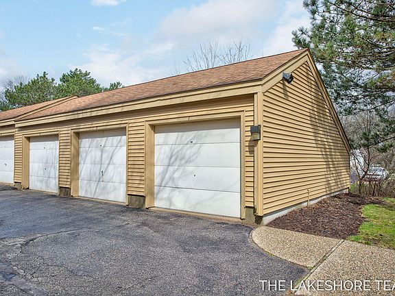 4th image of 300 Farington Blvd APT 1