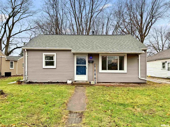 660 N 9th Ave, Canton, IL 61520