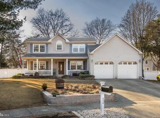 604 Ashberry Ct, Mount Laurel, NJ 08054