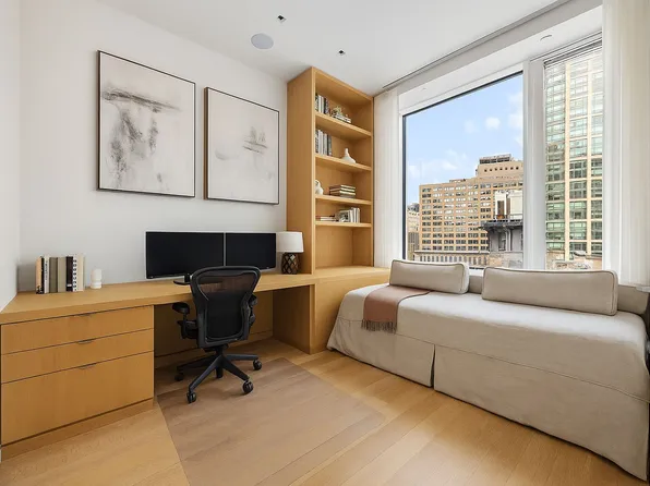 350 West Broadway image 11 of 16