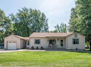 511 NE Orchard Dr, Lees Summit, MO 64063