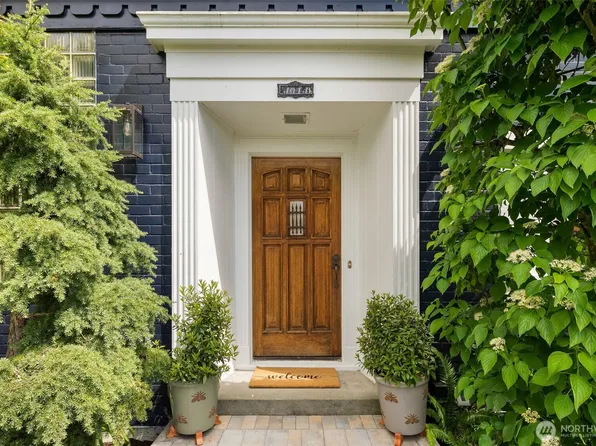 4014 45th Avenue NE, Seattle, WA 98105