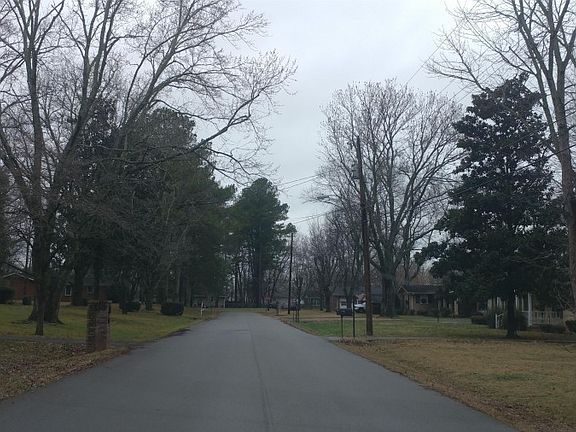 4th image of 1510 Cypress Dr