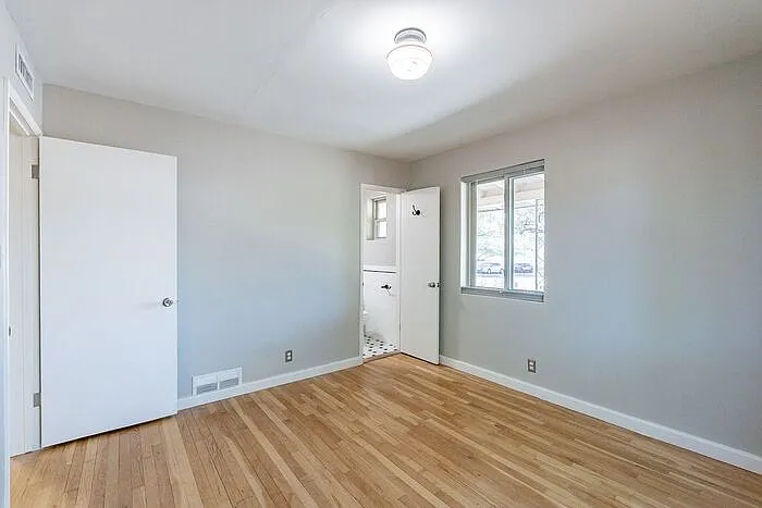 102 North Ave — Photo 14