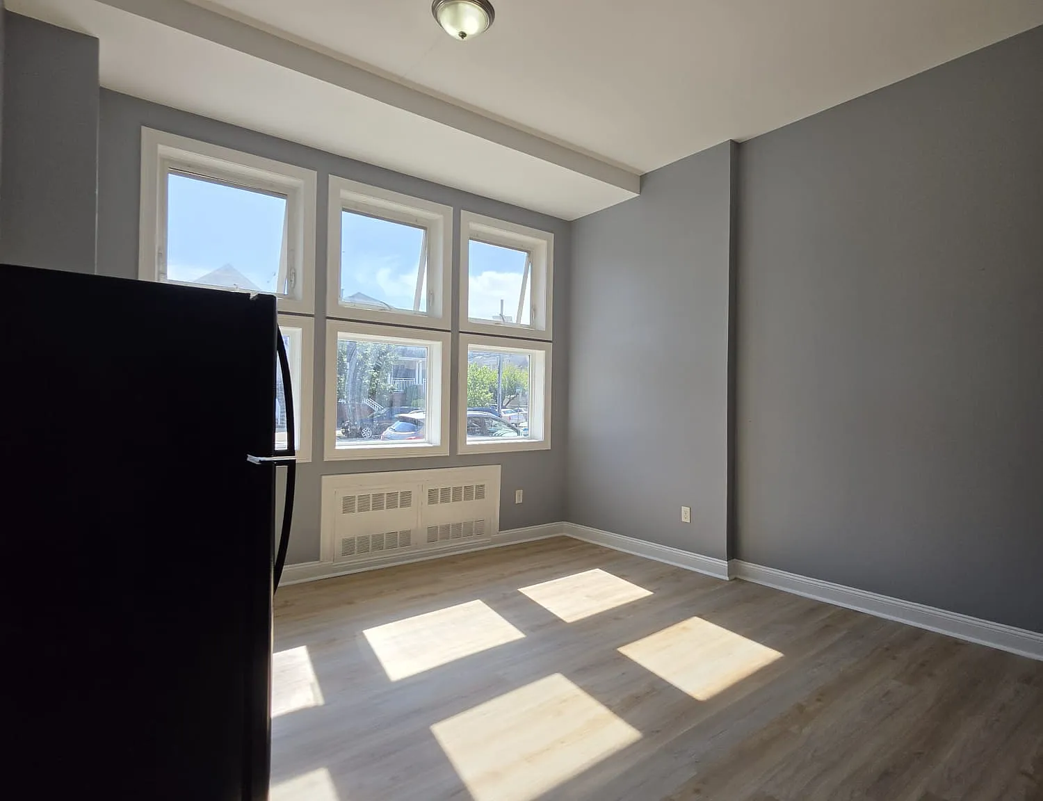 403 Avenue C — Photo 4