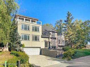 3869 Helvetia Dr, Anchorage, AK 99508