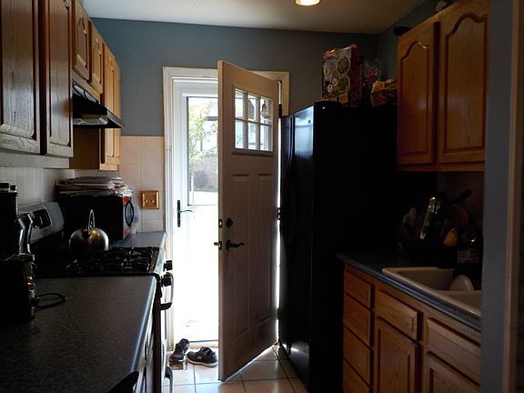 3rd image of 337 Farmington Ln #1