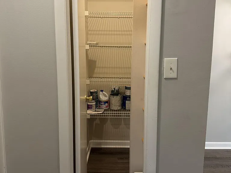 140 Royal Oak Dr #I — Photo 12