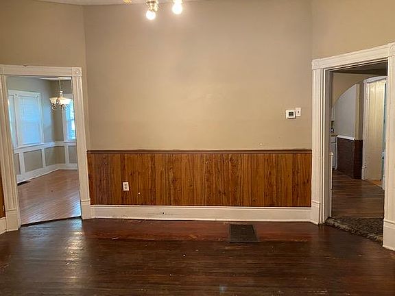 3rd image of 702 Race St