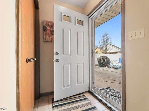 3rd image of 12714 Potomac Pl NW