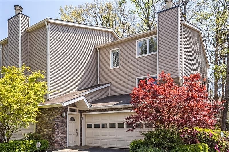 1st image of 62 Basswood Cir