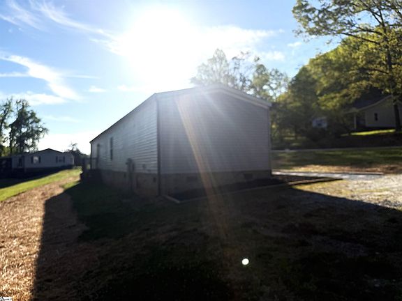 5th image of 1297 Cove Creek Rd
