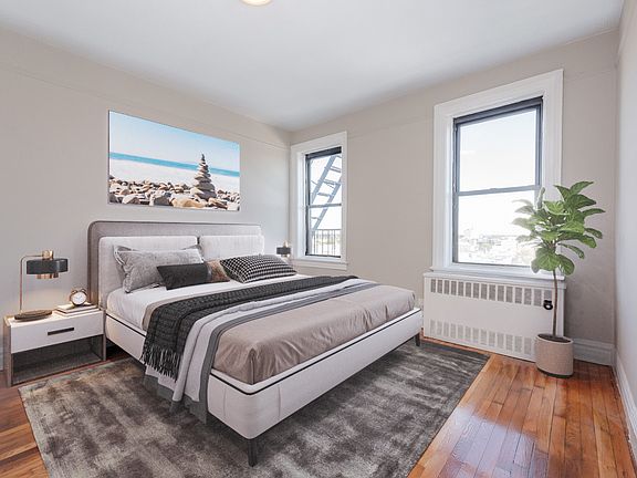 4th image of 25-98 36th St #4J