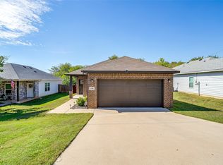 198 S Preston St, Alvarado, TX 76009