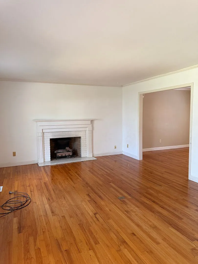 Large 3 bedroom 2.5 bathroom home — Photo 3