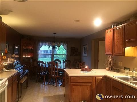 Large Kitchen & Dining Room Area