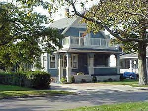 1st image of 703 W Ludington Ave