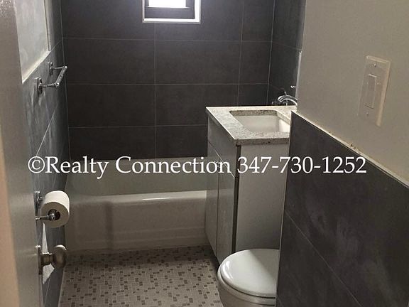 4th image of 13915 83rd Ave #726