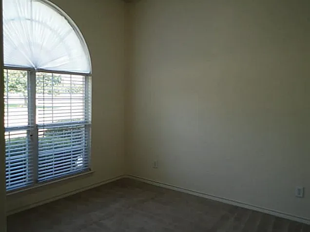 123 E Clubview Cir — Photo 10