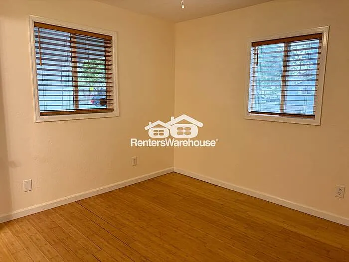 13575 E 13th Ave — Photo 12