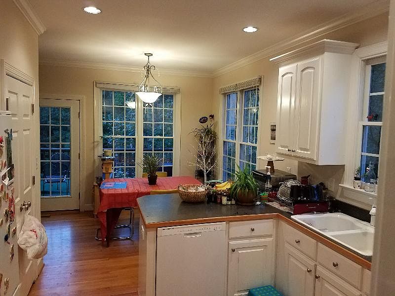 2nd image of 8109 Crichton Ln